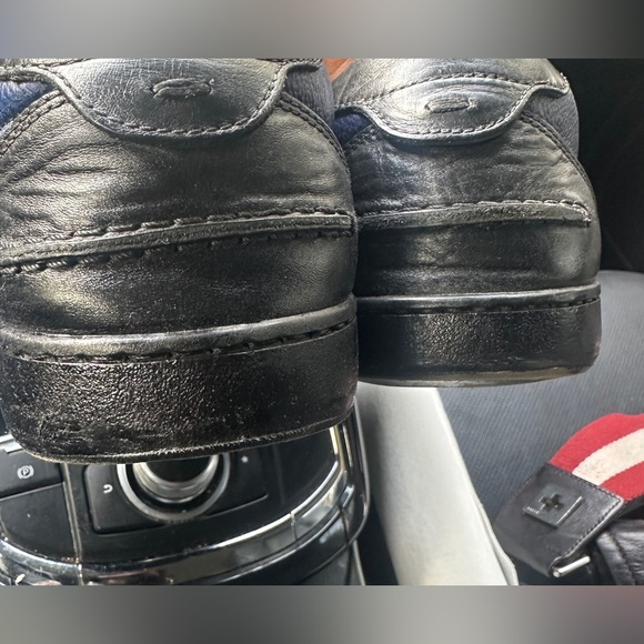 Fendi shoe. Authentic .. - Picture 8 of 12